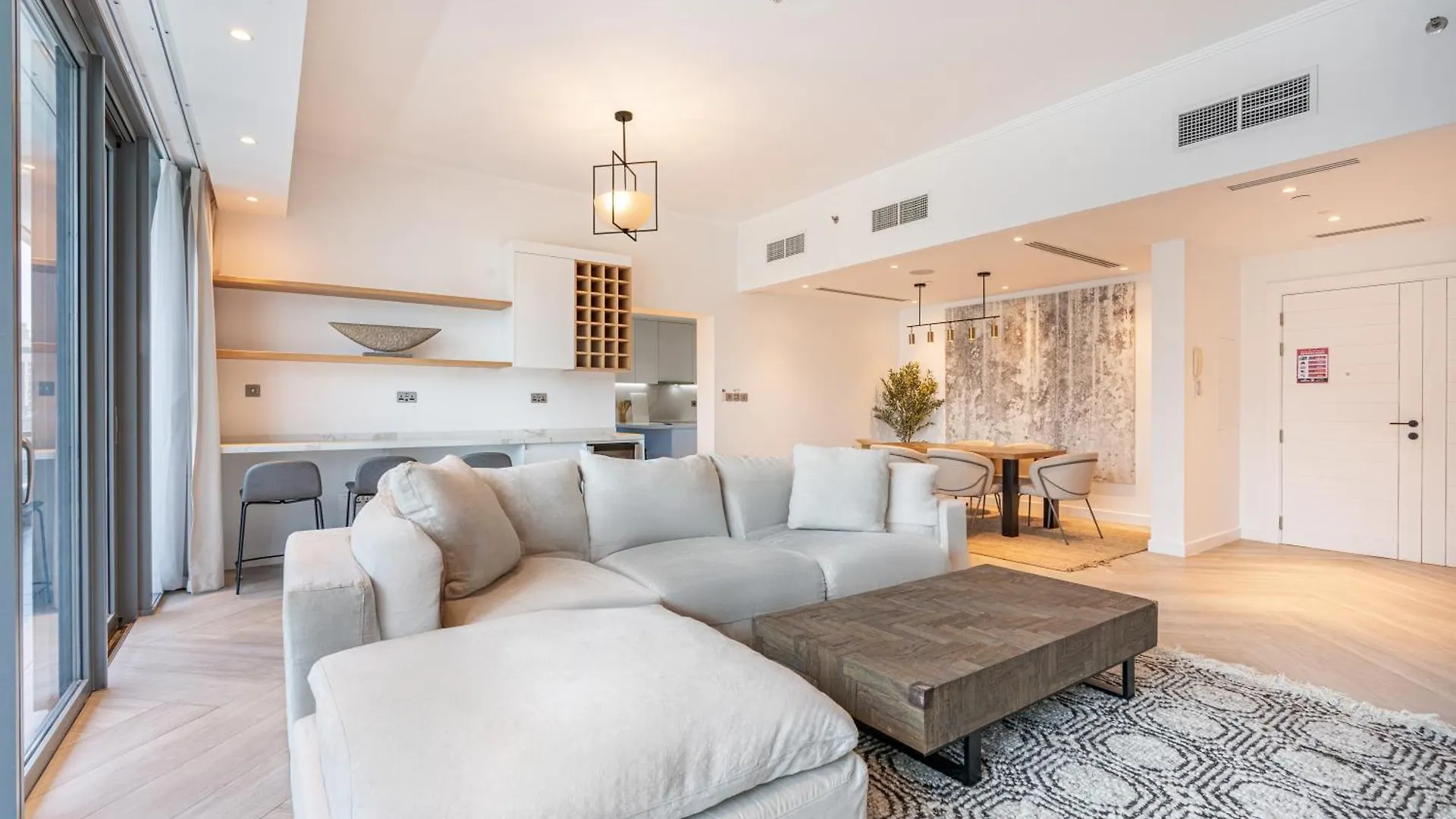 Gorgeous Home With Full Marina & Skyline View Дубай